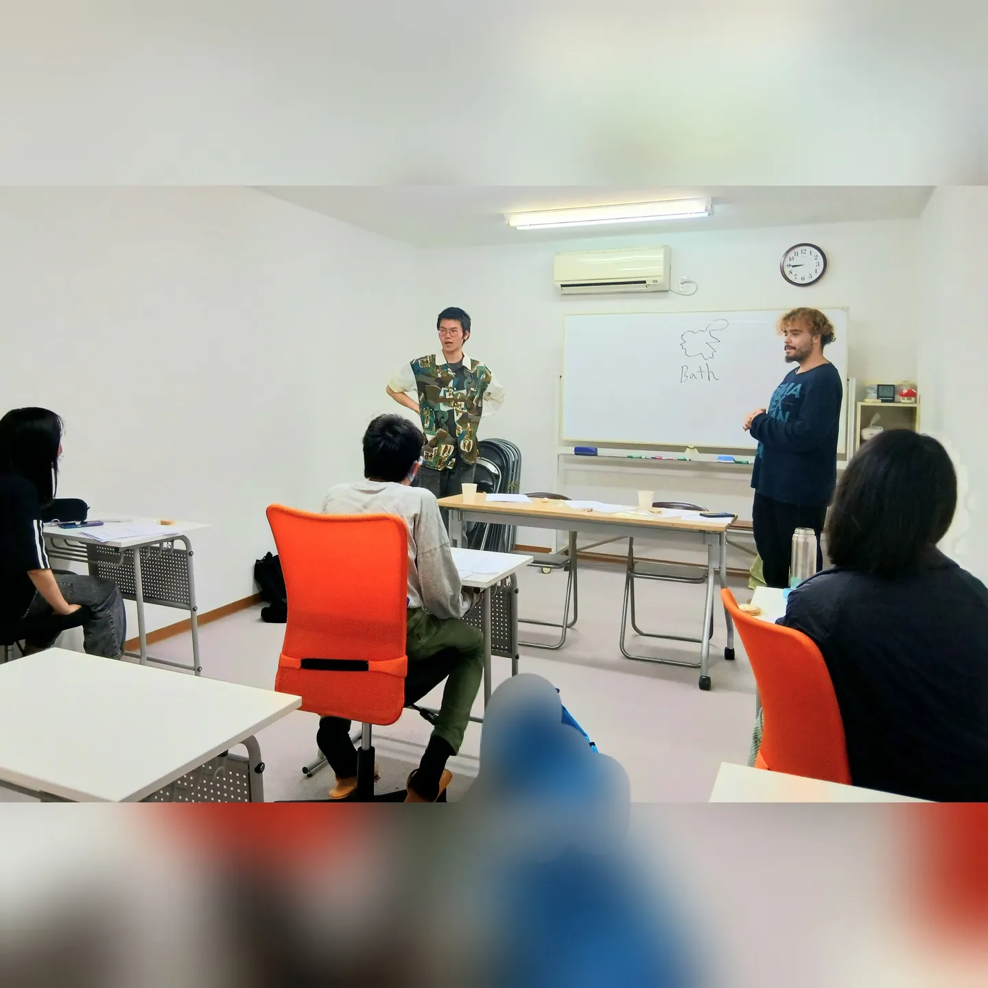 第３回英会話講座、お疲れ様でしたね！📝📚 佐々木先生とミカエ...